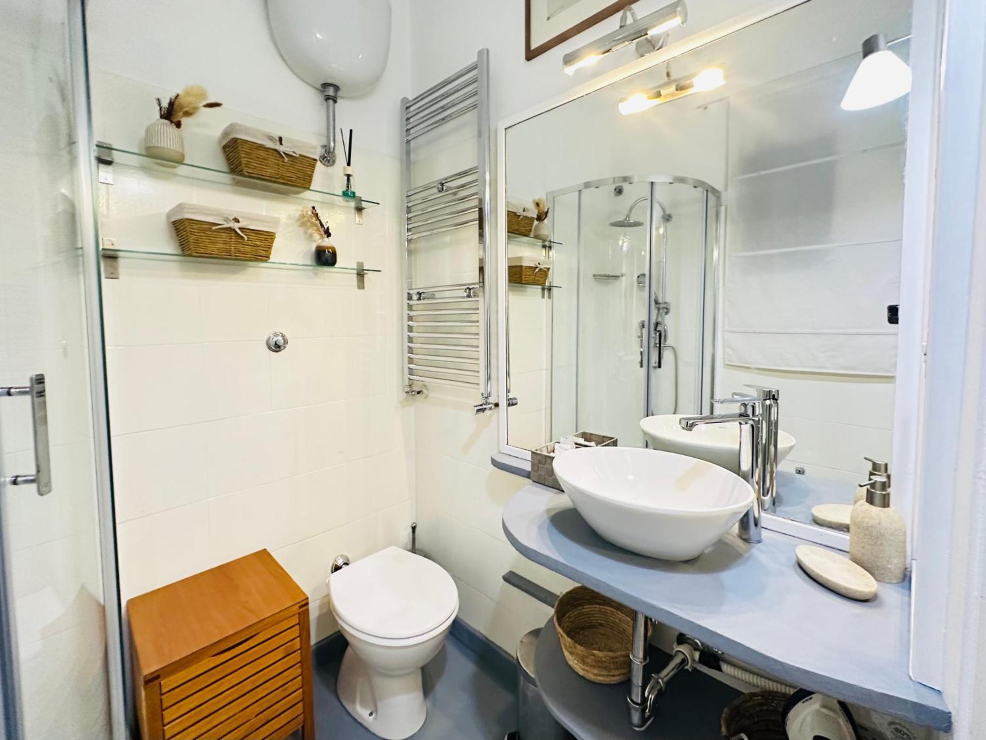 Elegant Two Bedroom Apartment-colosseum Rom
